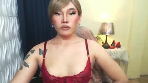 STWEET LINA online show from December 2025 04:23:02 PM