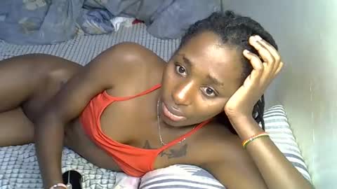 lovelytin online show from November 2025 08:19:02 PM