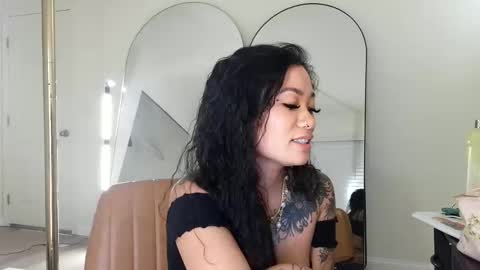 Snapshot of lovelyxmacii chatting on March 2026 05:30:01 AM lovelyxmacii online show from March 2026 05:30:01 AM
