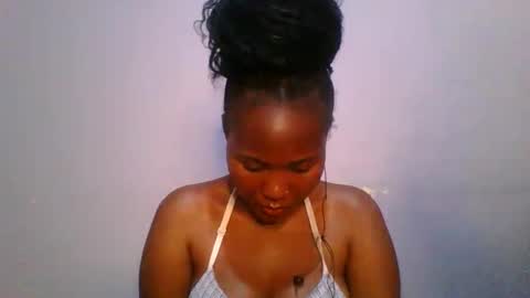 Snapshot of lovelyy_dreams chatting on March 2026 04:33:01 PM Hanna online show from March 2026 04:33:01 PM