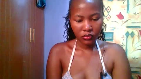 Snapshot of lovelyy_dreams chatting on March 2026 04:38:02 AM Hanna online show from March 2026 04:38:02 AM