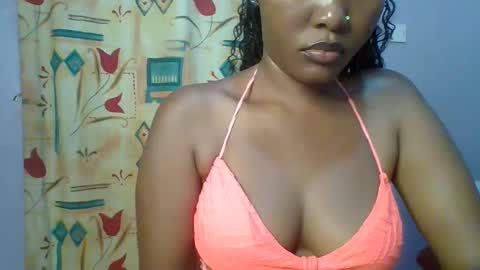 Snapshot of lovelyy_dreams chatting on March 2026 07:07:02 PM Hanna online show from March 2026 07:07:02 PM