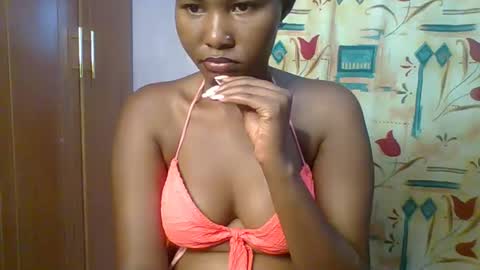 Snapshot of lovelyy_dreams chatting on March 2026 05:34:01 AM Hanna online show from March 2026 05:34:01 AM