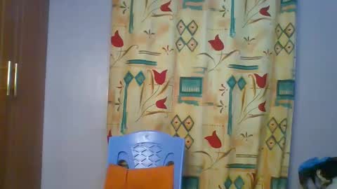 Snapshot of lovelyy_dreams chatting on March 2026 04:17:02 PM Hanna online show from March 2026 04:17:02 PM