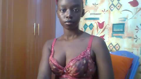 Snapshot of lovelyy_dreams chatting on April 2026 04:45:02 AM Hanna online show from April 2026 04:45:02 AM