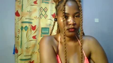 Snapshot of lovelyy_dreams chatting on April 2026 04:45:02 PM Hanna online show from April 2026 04:45:02 PM