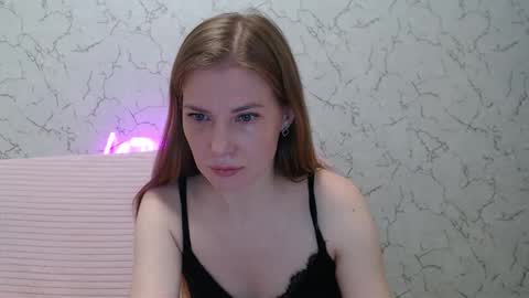 Mary Love online show from November 2025 03:12:02 PM