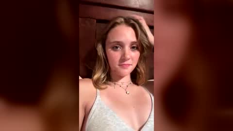 lovergirll1717 online show from June 2026 06:07:01 AM