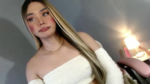 Snapshot of lovers_moon22 chatting on December 2024 01:25:01 AM lovers moon22 online show from December 2024 01:25:01 AM