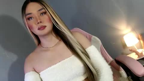 Snapshot of lovers_moon22 chatting on December 2024 11:02:01 PM lovers moon22 online show from December 2024 11:02:01 PM