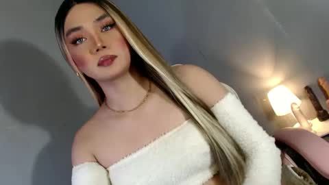 Snapshot of lovers_moon22 chatting on December 2024 05:40:02 AM lovers moon22 online show from December 2024 05:40:02 AM