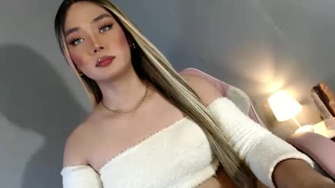 Snapshot of lovers_moon22 chatting on December 2024 09:58:02 PM lovers moon22 online show from December 2024 09:58:02 PM