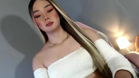 Snapshot of lovers_moon22 chatting on December 2024 09:58:02 PM lovers moon22 online show from December 2024 09:58:02 PM