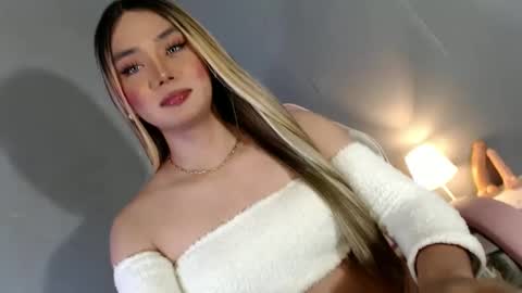 Snapshot of lovers_moon22 chatting on December 2024 10:02:02 PM lovers moon22 online show from December 2024 10:02:02 PM