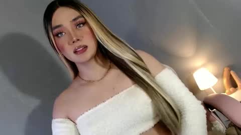 Snapshot of lovers_moon22 chatting on December 2024 12:03:02 AM lovers moon22 online show from December 2024 12:03:02 AM