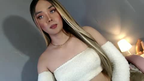 Snapshot of lovers_moon22 chatting on January 2025 12:45:01 AM lovers moon22 online show from January 2025 12:45:01 AM