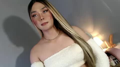 Snapshot of lovers_moon22 chatting on January 2025 12:51:02 AM lovers moon22 online show from January 2025 12:51:02 AM