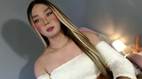 Snapshot of lovers_moon22 chatting on January 2025 09:55:02 PM lovers moon22 online show from January 2025 09:55:02 PM