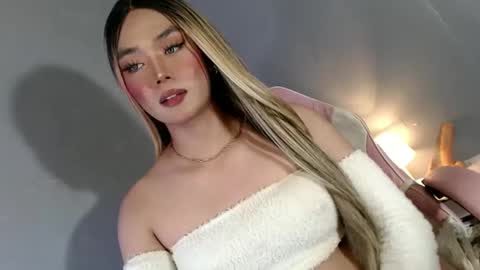 Snapshot of lovers_moon22 chatting on January 2025 12:59:01 AM lovers moon22 online show from January 2025 12:59:01 AM