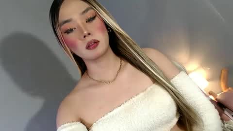 Snapshot of lovers_moon22 chatting on January 2025 09:51:02 PM lovers moon22 online show from January 2025 09:51:02 PM