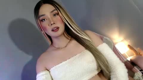 Snapshot of lovers_moon22 chatting on February 2025 02:04:02 AM lovers moon22 online show from February 2025 02:04:02 AM