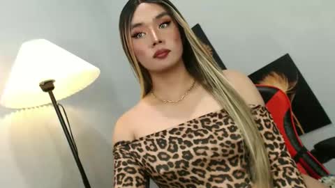 Snapshot of lovers_moon22 chatting on October 2025 01:19:01 PM lovers moon22 online show from October 2025 01:19:01 PM