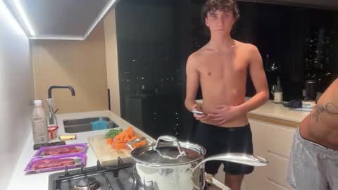 Snapshot of loves_leo chatting on September 2025 01:16:02 PM Leo Loves online show from September 2025 01:16:02 PM