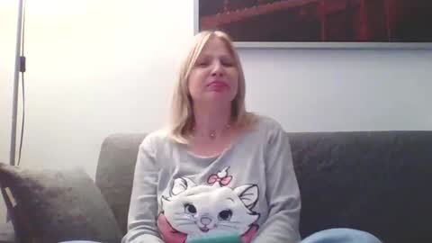 Marlyn online show from December 2024 08:49:02 PM