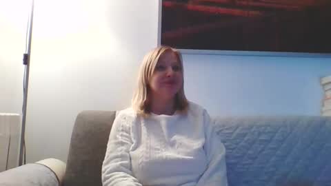 Marlyn online show from November 2025 09:39:01 PM