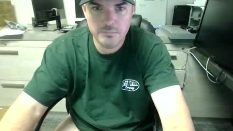 Love2Game online show from December 2025 11:21:01 PM