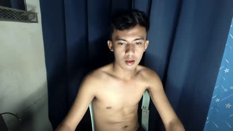 Snapshot of lovetosuckxox chatting on February 2025 02:24:01 PM lovetosuckxox online show from February 2025 02:24:01 PM