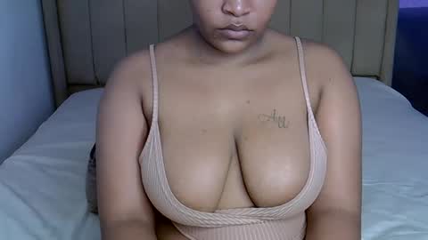 Snapshot of loveydivah chatting on September 2025 02:43:02 PM loveydivah online show from September 2025 02:43:02 PM