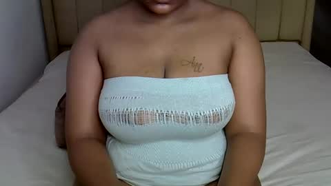 Snapshot of loveydivah chatting on October 2025 02:45:02 AM loveydivah online show from October 2025 02:45:02 AM