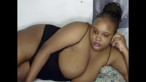 Snapshot of loveytiana chatting on May 2026 06:31:02 AM loveytiana online show from May 2026 06:31:02 AM