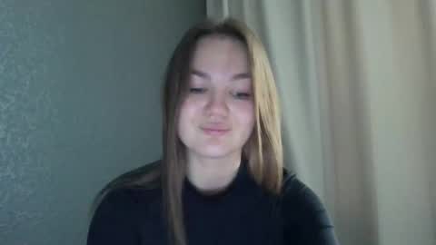 Snapshot of loviesimone chatting on October 2025 11:29:02 AM loviesimone online show from October 2025 11:29:02 AM
