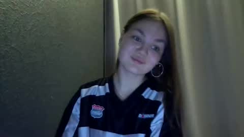 loviesimone online show from December 2025 08:36:02 PM