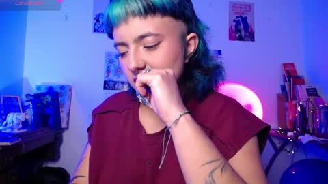 loving_alma online show from November 2025 01:51:02 AM