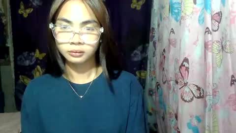 Snapshot of loving_rhean chatting on June 2026 12:15:02 PM loving_rhean online show from June 2026 12:15:02 PM