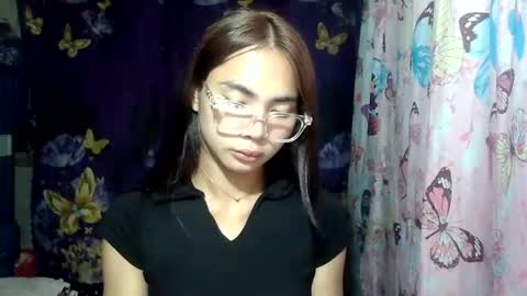 loving_rhean online show from June 2026 01:37:01 PM