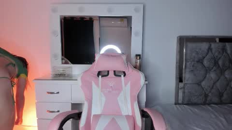 Snapshot of lovingdarcy_ chatting on November 2025 10:39:02 AM Susana online show from November 2025 10:39:02 AM