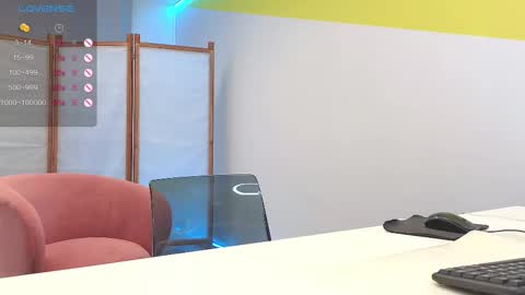 Vikkkk  online show from March 2025 03:30:02 PM