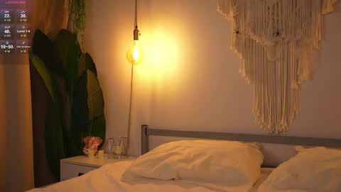 Snapshot of lu__lane chatting on November 2025 08:14:02 AM Lu 3 online show from November 2025 08:14:02 AM