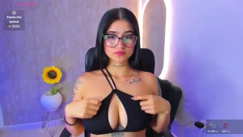 Luana online show from October 2025 12:03:01 PM