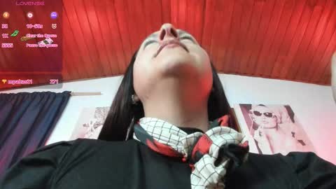 luanadabbraccio_ online show from November 2025 02:39:02 PM