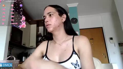 luara_ online show from June 2026 10:06:02 AM
