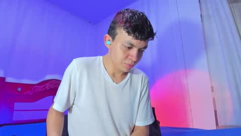 Lukas online show from October 2025 08:53:02 PM