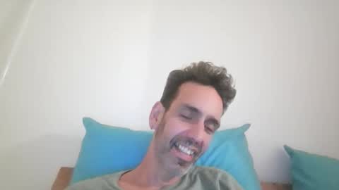 Luca online show from October 2025 08:33:01 PM