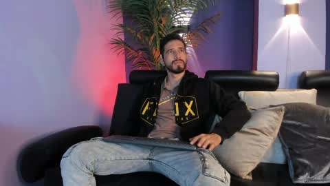 Lucas online show from April 2026 03:06:01 AM