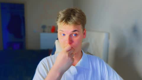 Lucas Gill online show from May 2026 04:27:02 PM