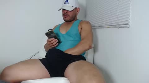 Snapshot of lucas_montesori chatting on February 2025 04:48:02 AM Lucas Montesori online show from February 2025 04:48:02 AM